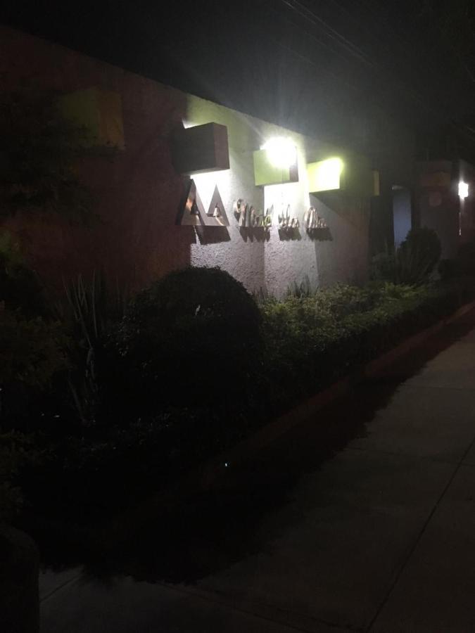 Motel Los Altos Tlaquepaque Exterior foto